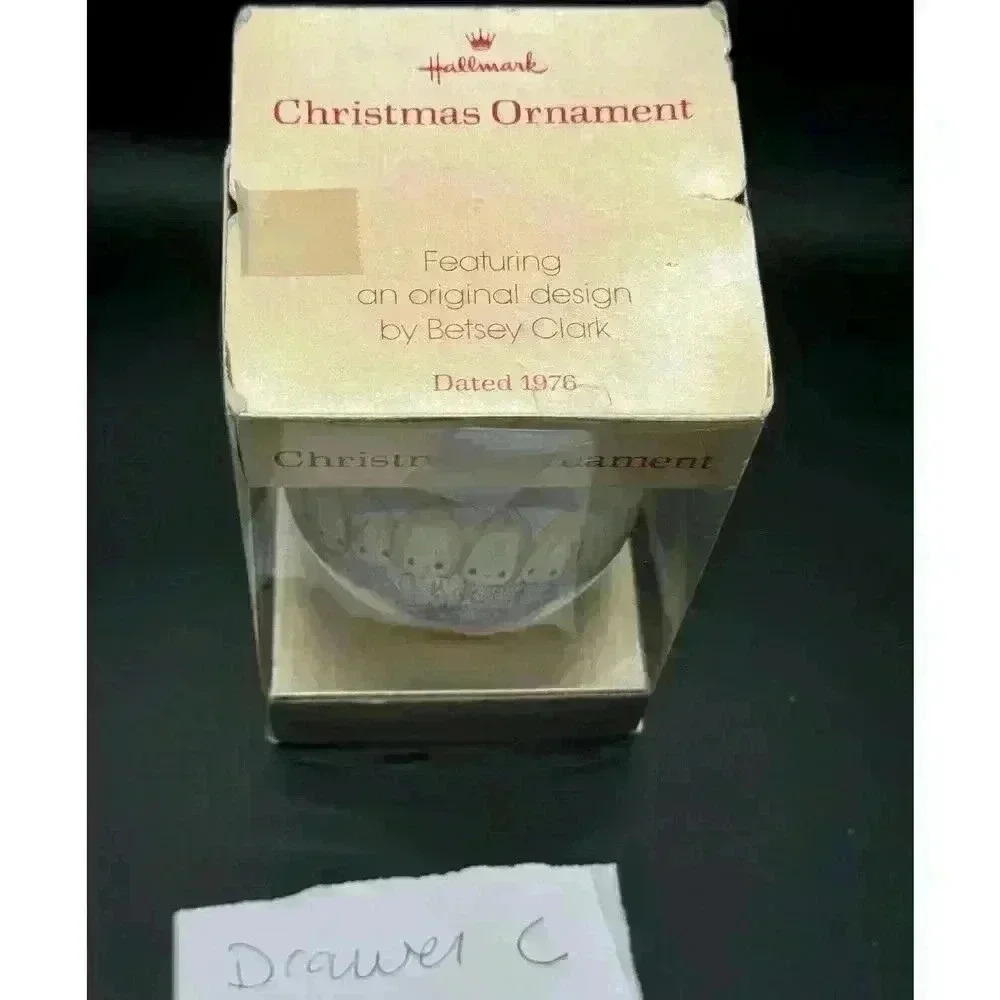 VNTG With Hallmark Box Precious Moments Betsy Clark 3" Ball Christmas Ornament - Picture 9 of 9